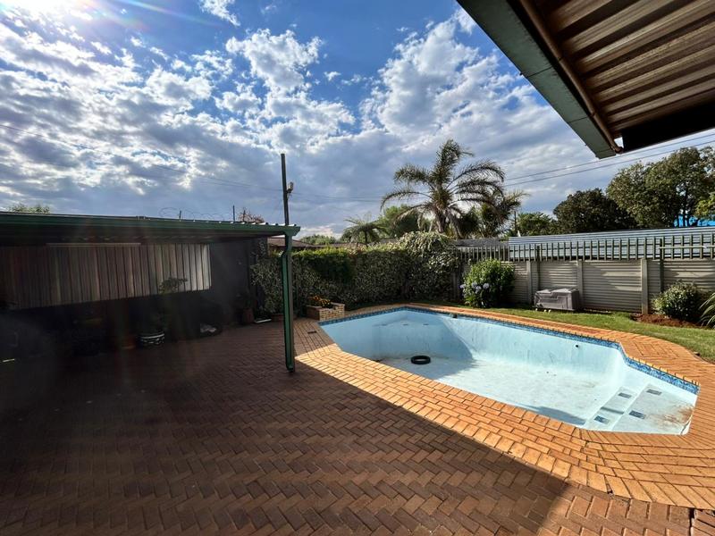 3 Bedroom Property for Sale in Selection Park Gauteng