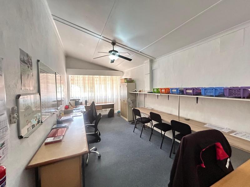 5 Bedroom Property for Sale in Selection Park Gauteng