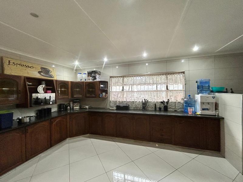 3 Bedroom Property for Sale in Strubenvale Gauteng