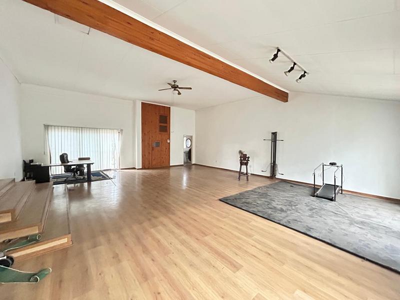 3 Bedroom Property for Sale in Strubenvale Gauteng