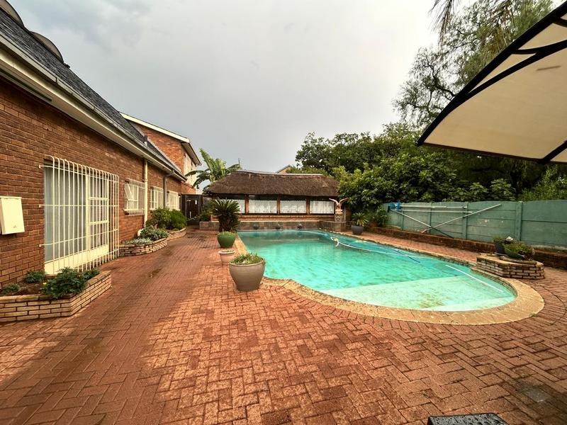 3 Bedroom Property for Sale in Strubenvale Gauteng