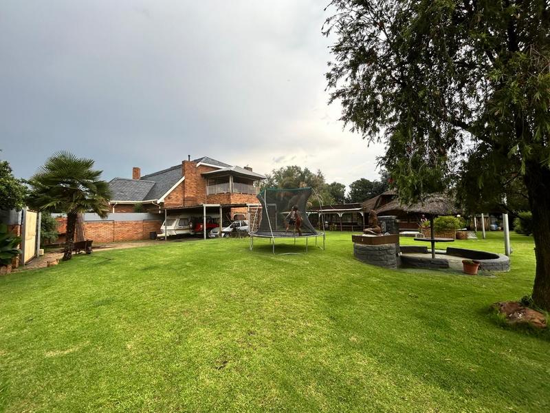 3 Bedroom Property for Sale in Strubenvale Gauteng