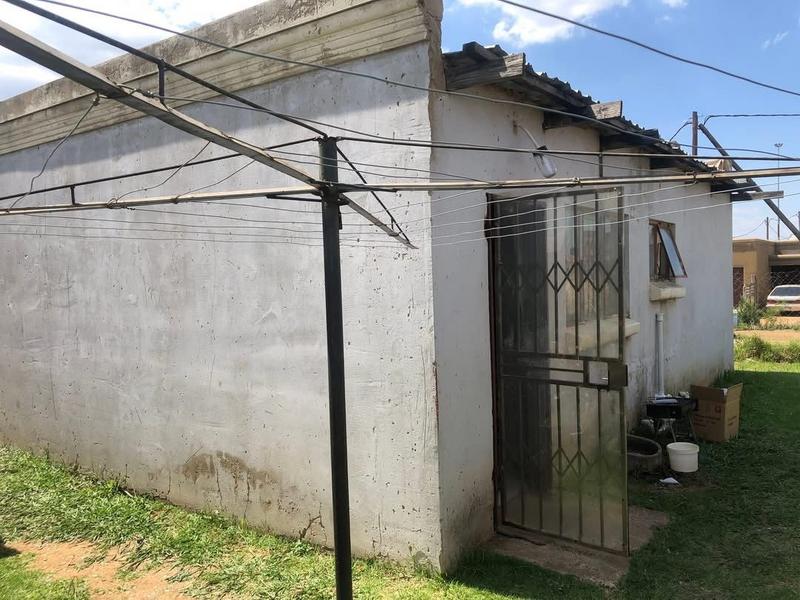 2 Bedroom Property for Sale in Langaville Gauteng