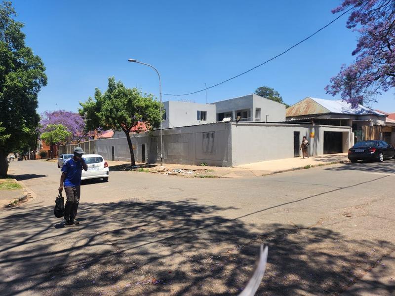 16 Bedroom Property for Sale in Bellevue Gauteng