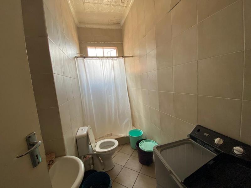 8 Bedroom Property for Sale in Brixton Gauteng