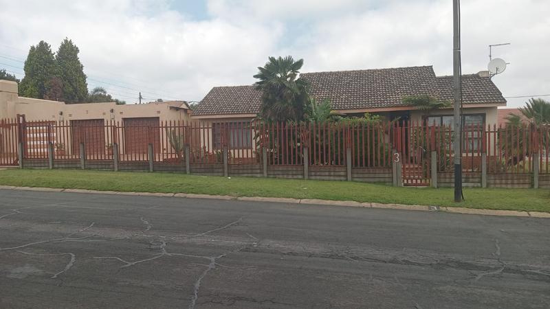 3 Bedroom Property for Sale in Evans Park Gauteng
