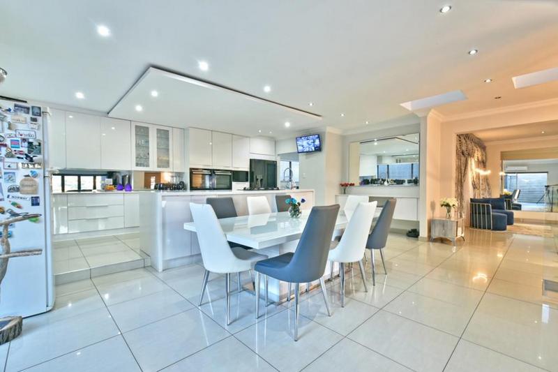 7 Bedroom Property for Sale in Glenvista Gauteng