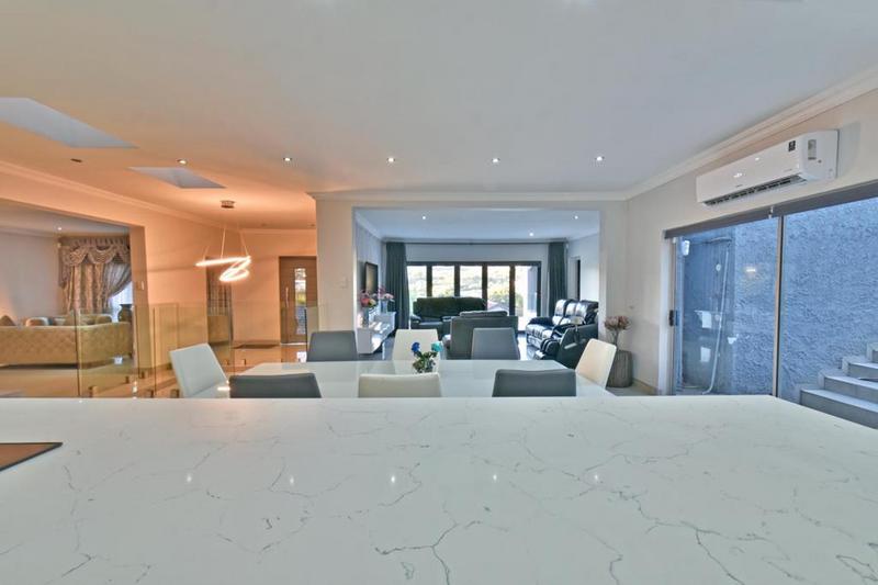 7 Bedroom Property for Sale in Glenvista Gauteng