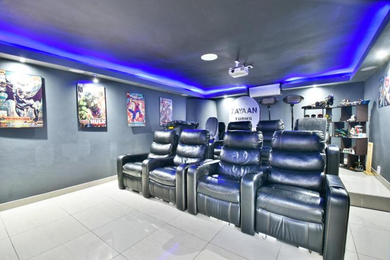 7 Bedroom Property for Sale in Glenvista Gauteng