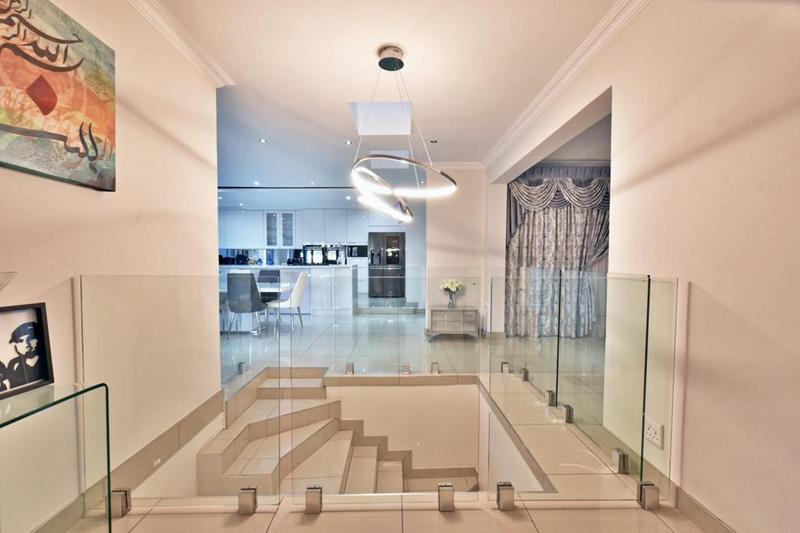 7 Bedroom Property for Sale in Glenvista Gauteng