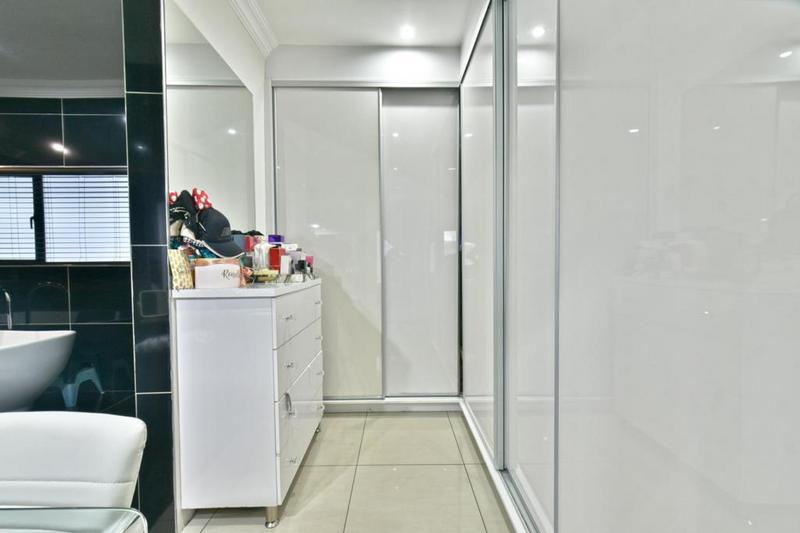 7 Bedroom Property for Sale in Glenvista Gauteng