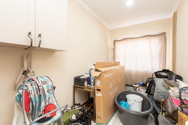 6 Bedroom Property for Sale in Glenvista Gauteng