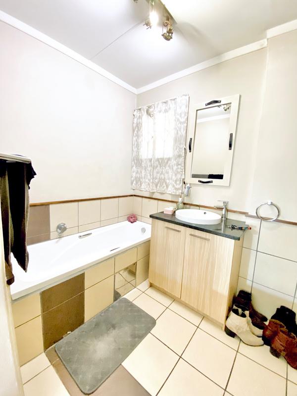 1 Bedroom Property for Sale in Dainfern Gauteng