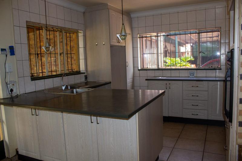 To Let 3 Bedroom Property for Rent in Witpoortjie Gauteng
