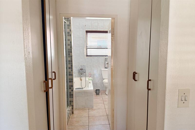 2 Bedroom Property for Sale in Bedfordview Gauteng