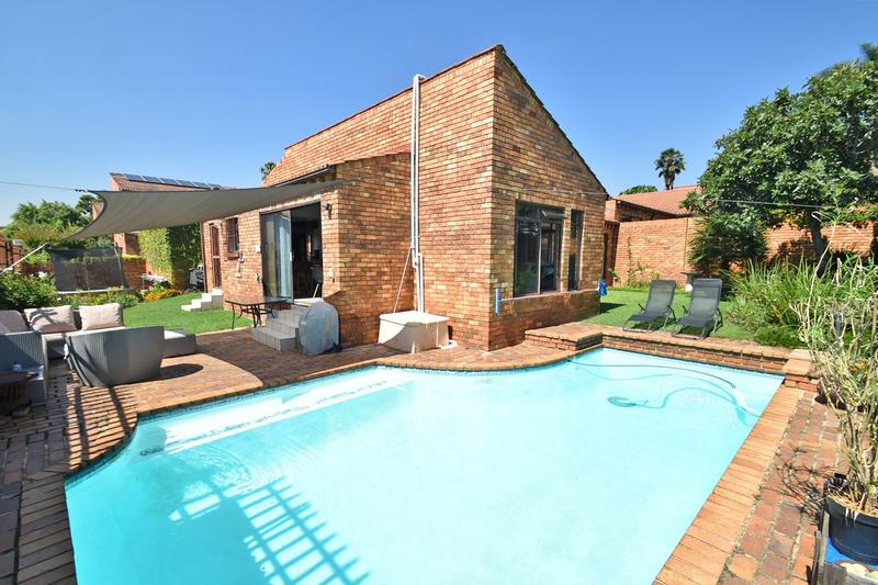 2 Bedroom Property for Sale in St Andrews Gauteng