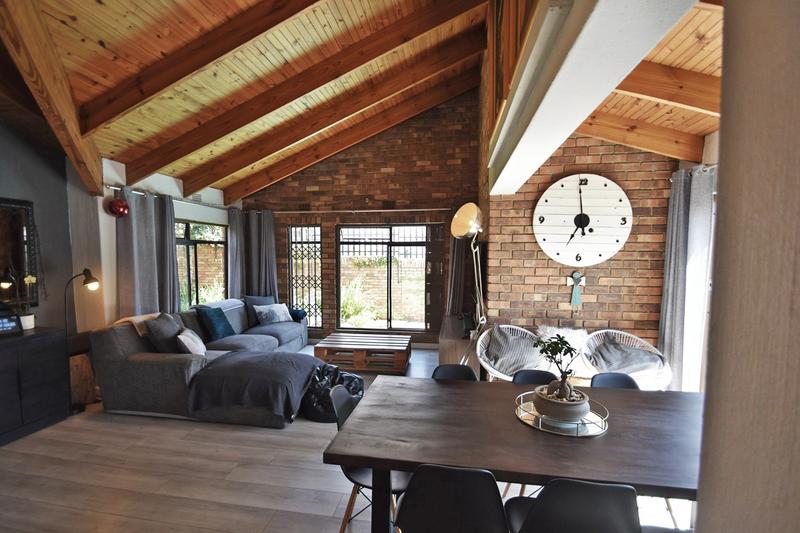 2 Bedroom Property for Sale in St Andrews Gauteng