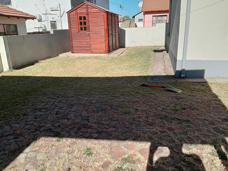 To Let 2 Bedroom Property for Rent in Olievenhoutbosch Gauteng