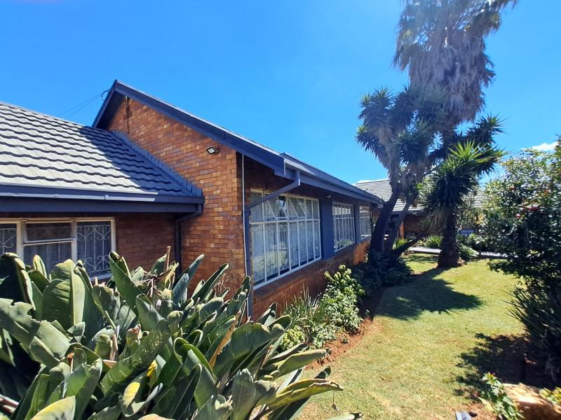 4 Bedroom Property for Sale in Symhurst Gauteng