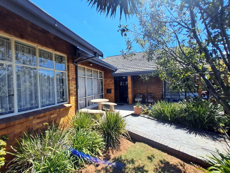 4 Bedroom Property for Sale in Symhurst Gauteng