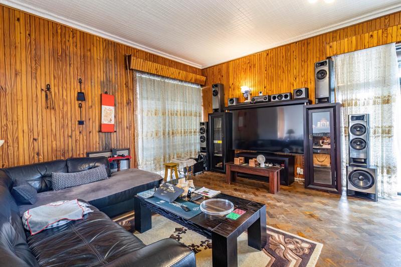 4 Bedroom Property for Sale in Symhurst Gauteng