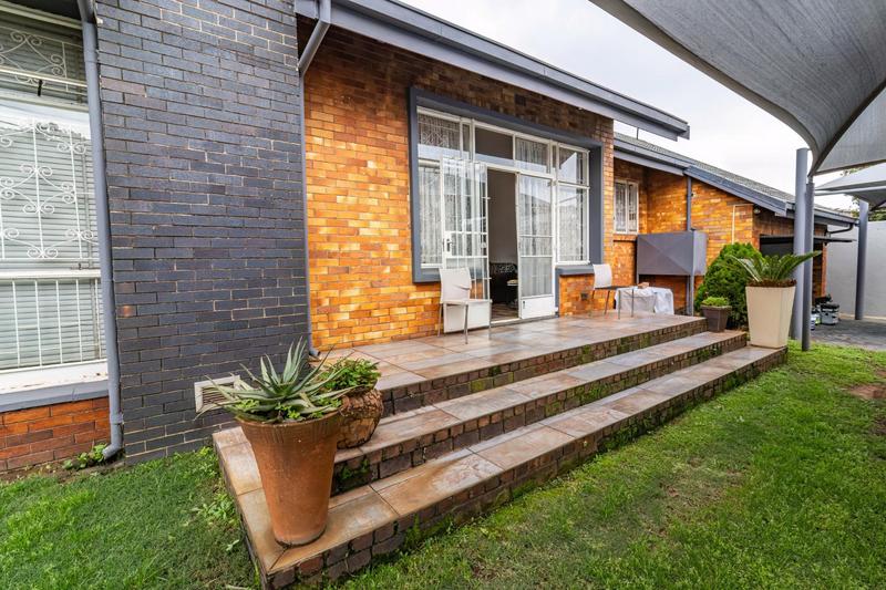 4 Bedroom Property for Sale in Symhurst Gauteng