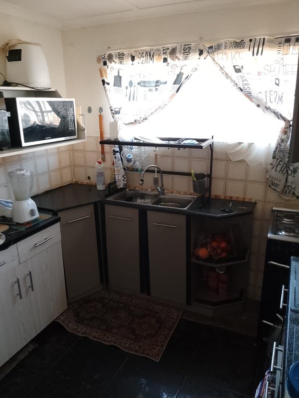 To Let 2 Bedroom Property for Rent in Lambton Gauteng