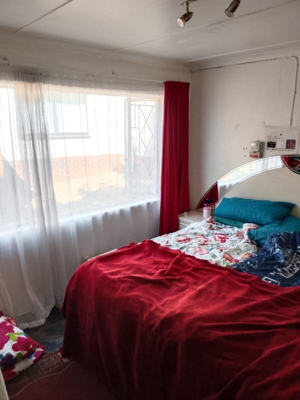 To Let 2 Bedroom Property for Rent in Lambton Gauteng