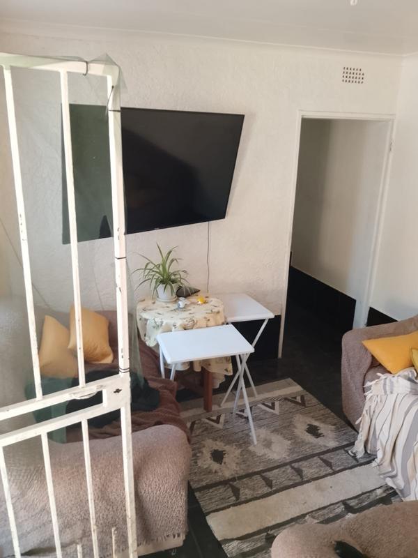 To Let 2 Bedroom Property for Rent in Lambton Gauteng