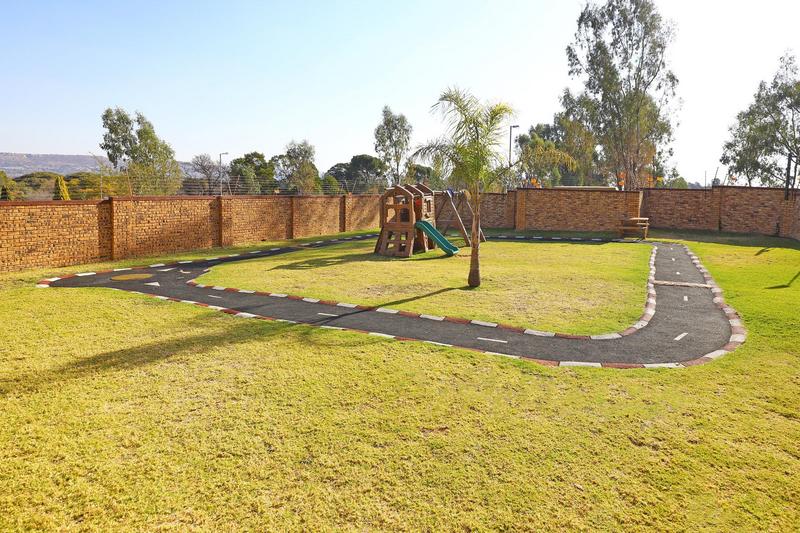 To Let 2 Bedroom Property for Rent in Honeydew Gauteng
