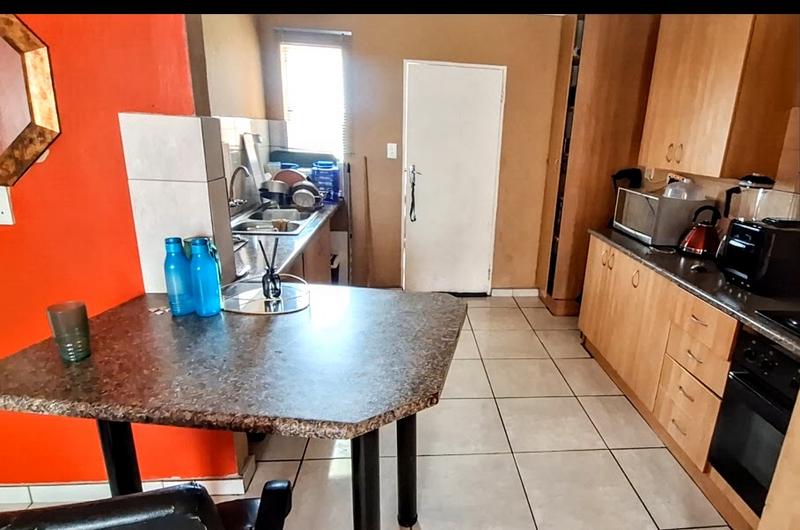 2 Bedroom Property for Sale in The Orchards Gauteng