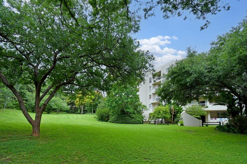 To Let 1 Bedroom Property for Rent in Sandhurst Gauteng