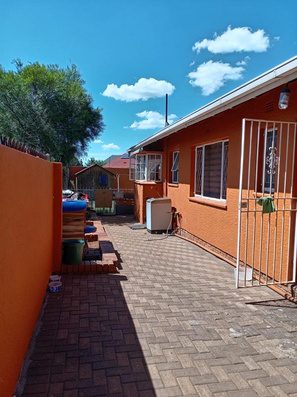 3 Bedroom Property for Sale in Groeneweide Gauteng