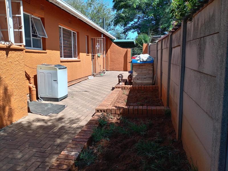 3 Bedroom Property for Sale in Groeneweide Gauteng