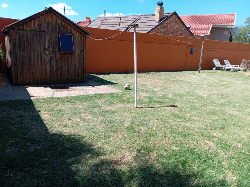 3 Bedroom Property for Sale in Groeneweide Gauteng