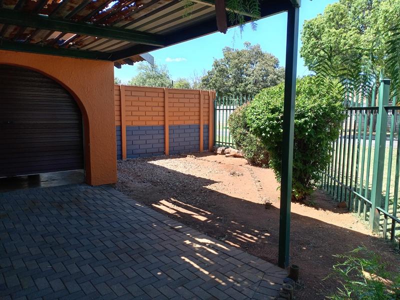 3 Bedroom Property for Sale in Groeneweide Gauteng