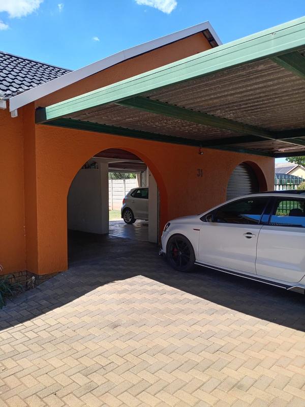 3 Bedroom Property for Sale in Groeneweide Gauteng