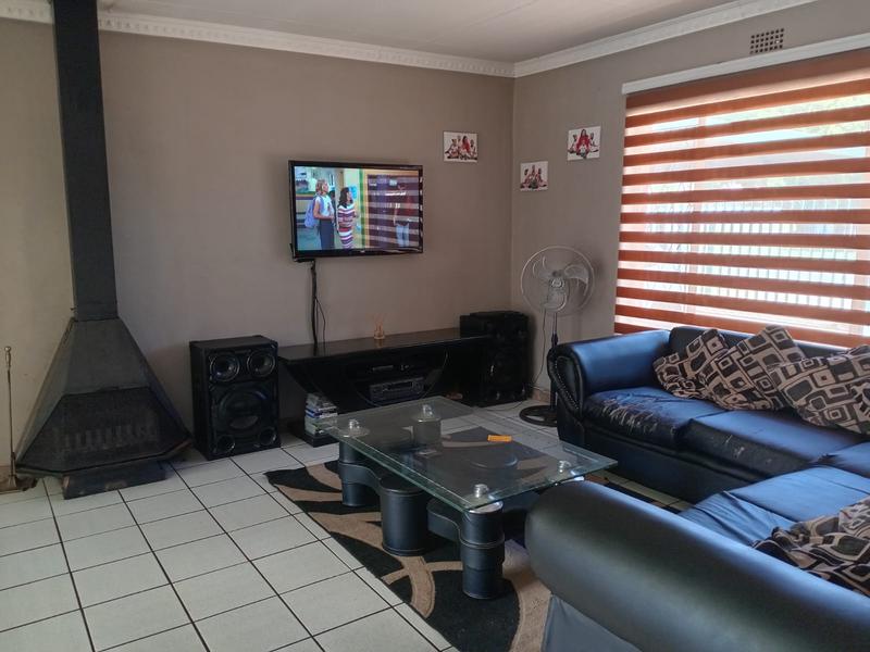 3 Bedroom Property for Sale in Groeneweide Gauteng