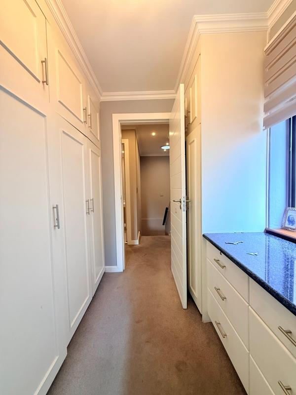 To Let 3 Bedroom Property for Rent in Sandown Gauteng