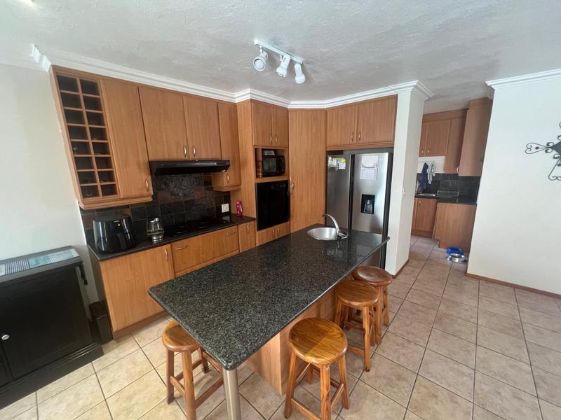 3 Bedroom Property for Sale in Ruimsig Gauteng