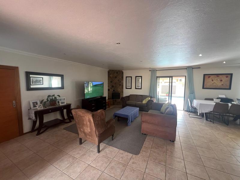 3 Bedroom Property for Sale in Ruimsig Gauteng