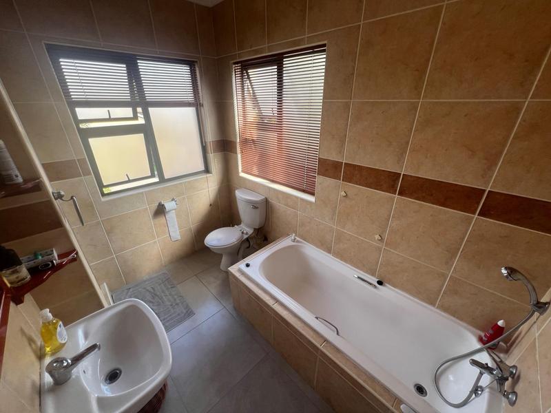 3 Bedroom Property for Sale in Ruimsig Gauteng