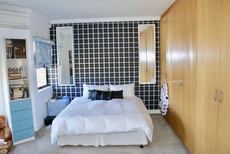 4 Bedroom Property for Sale in Ruimsig Gauteng