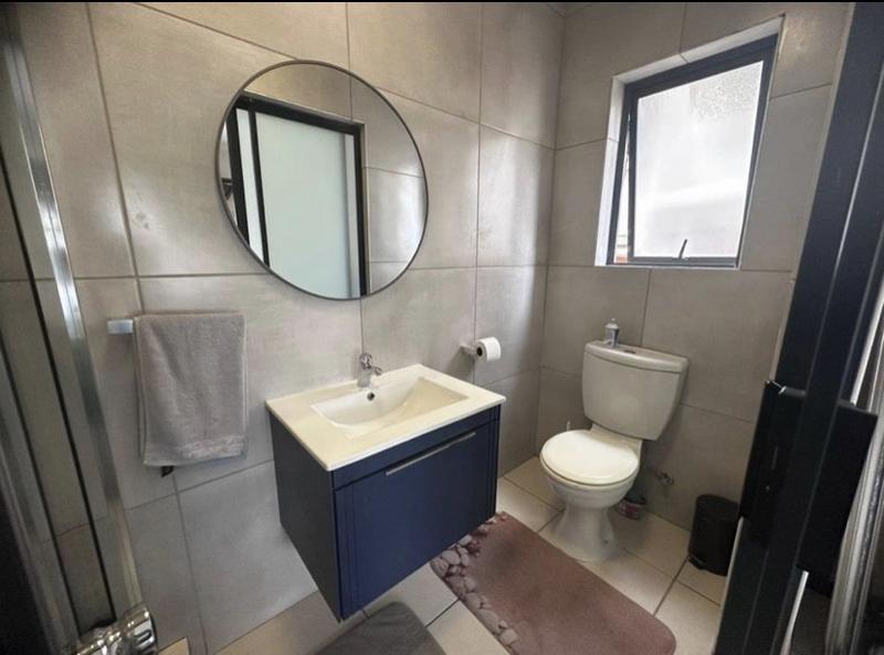 To Let 2 Bedroom Property for Rent in Fourways Gauteng