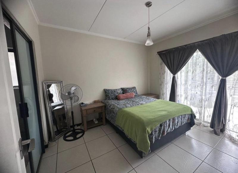 To Let 2 Bedroom Property for Rent in Fourways Gauteng