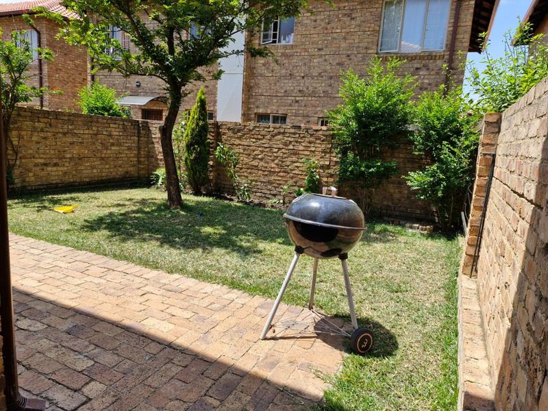 3 Bedroom Property for Sale in Annlin Gauteng