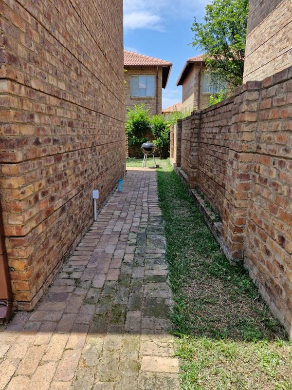 3 Bedroom Property for Sale in Annlin Gauteng