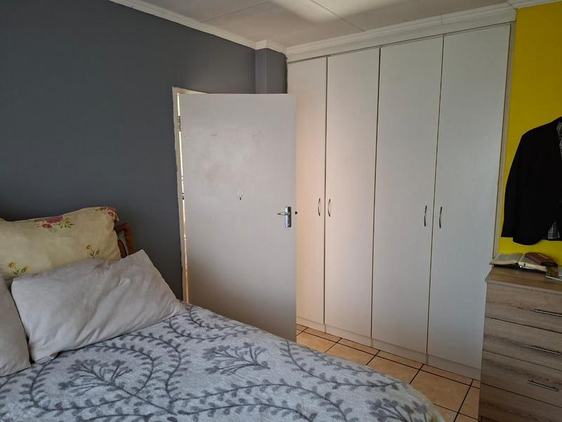 2 Bedroom Property for Sale in Andeon Gauteng