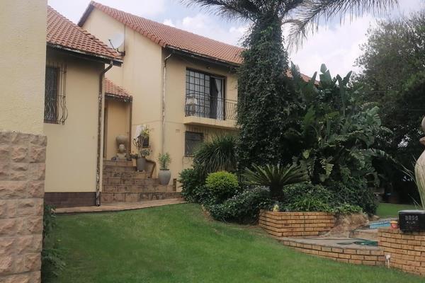4 Bedroom Property for Sale in Glenvista Gauteng