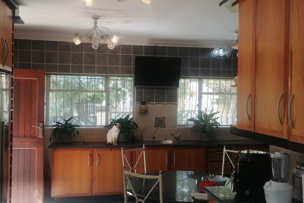 4 Bedroom Property for Sale in Glenvista Gauteng